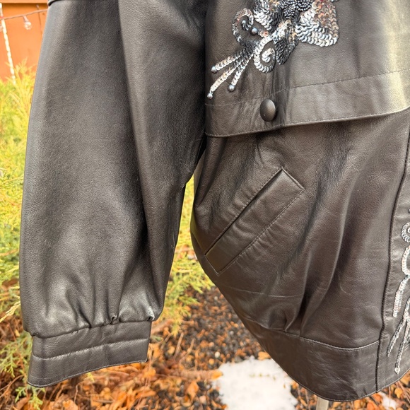 Super Extra, Super Dramatic black genuine leather sequin statement jacket 🖤 - Picture 6 of 11